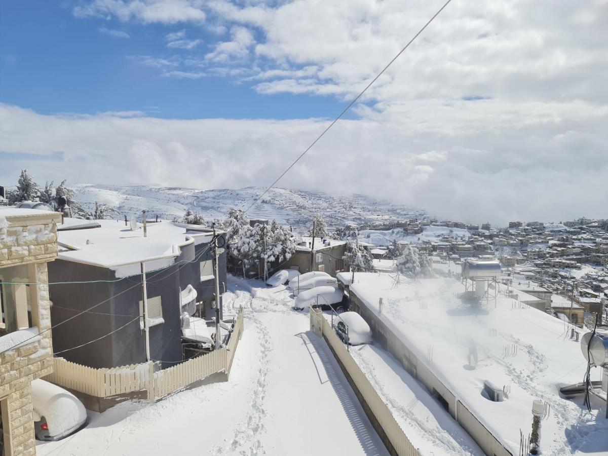Vida Bhermon 2, One Small Wooden Cabin Majdal Shams Bagian luar foto